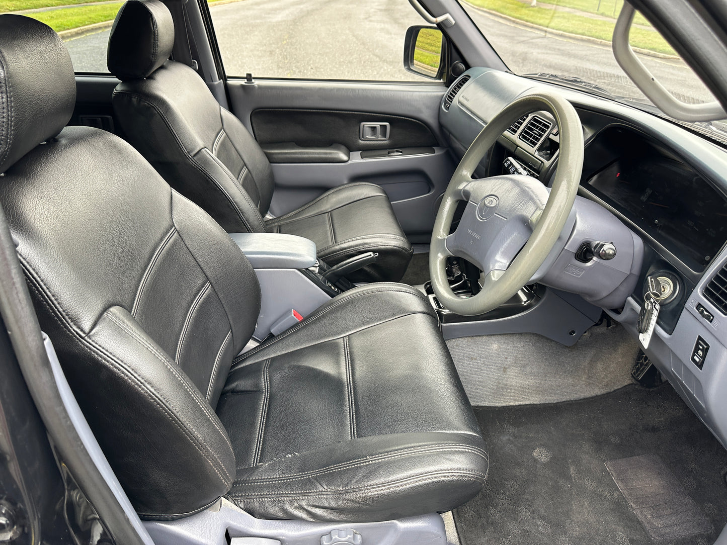 1998 TOYOTA HILUX SURF SSR-X LIMITED 4WD - 4 Cylinder Gasoline — LOT#902