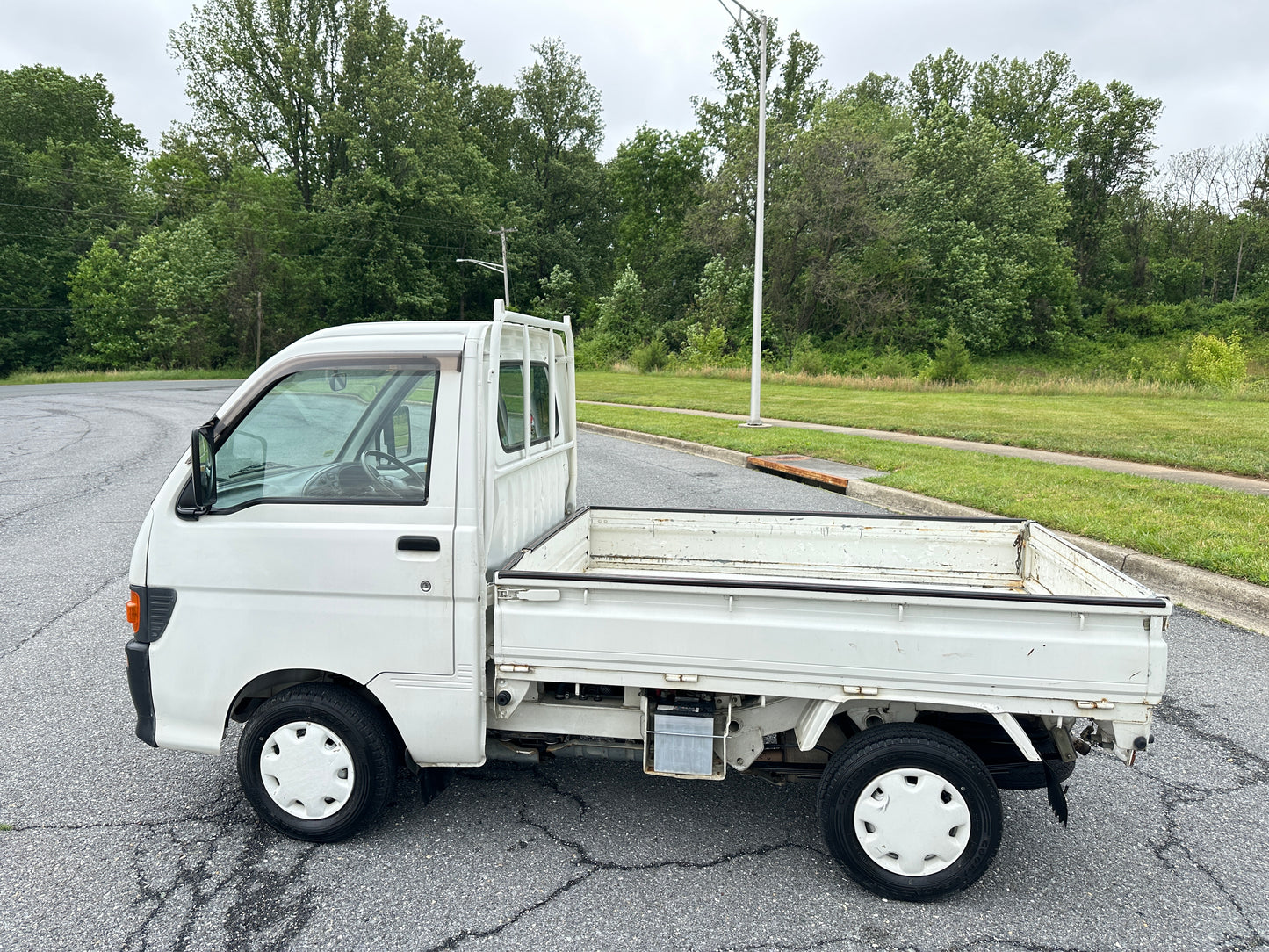 1997 DAIHATSU HIJET DUMP TRUCK 4WD - DIFF LOCK - 2 SPEED TRANSFER-CASE — LOT#895
