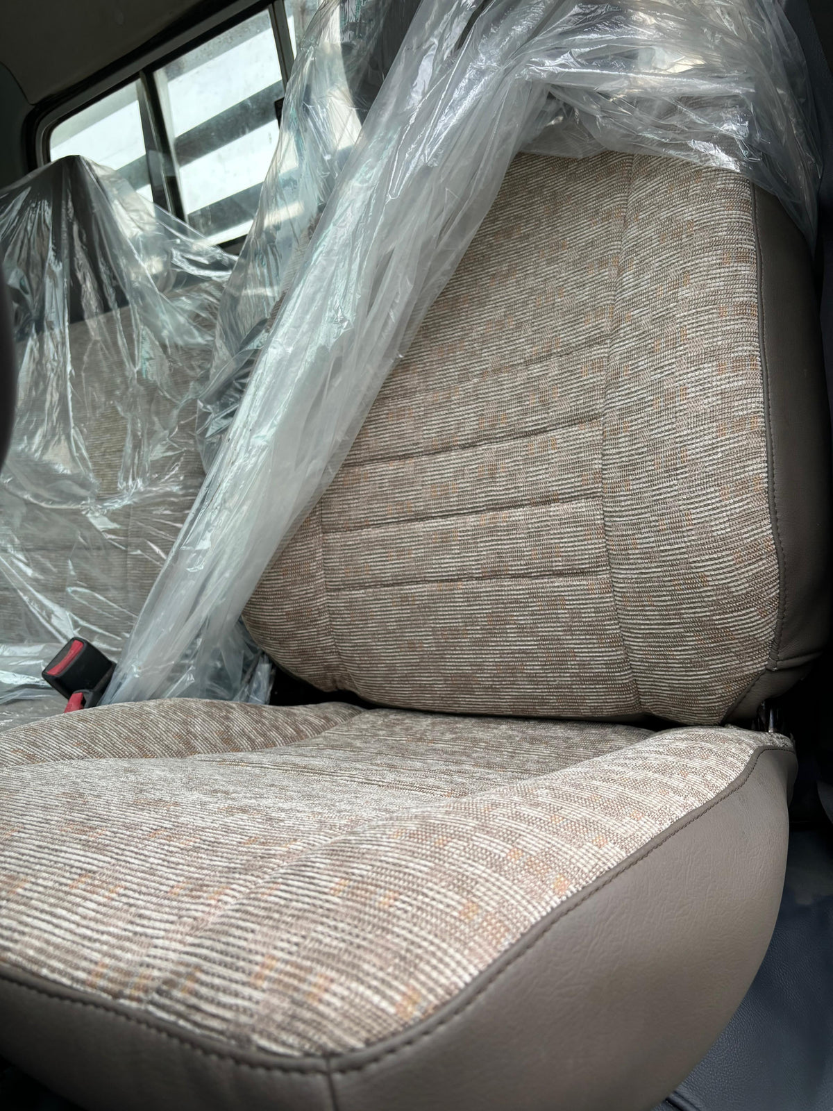 2001 TOYOTA LAND CRUISER LX FZJ79 PICKUP 4WD - “GCC SPEC” - 5 SPEED MANUAL - DUAL FUEL TANKS - FUEL INJECTION