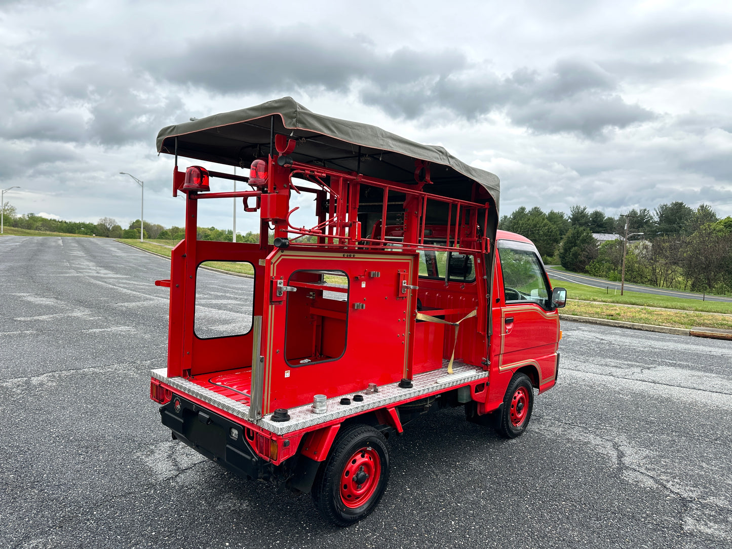 1998 SUBARU SAMBAR FIRE TRUCK 4WD V-KS4 - 10,525 MILES - WORKING SIREN, EMERGENCY LIGHTS & PA SYSTEM — LOT#884