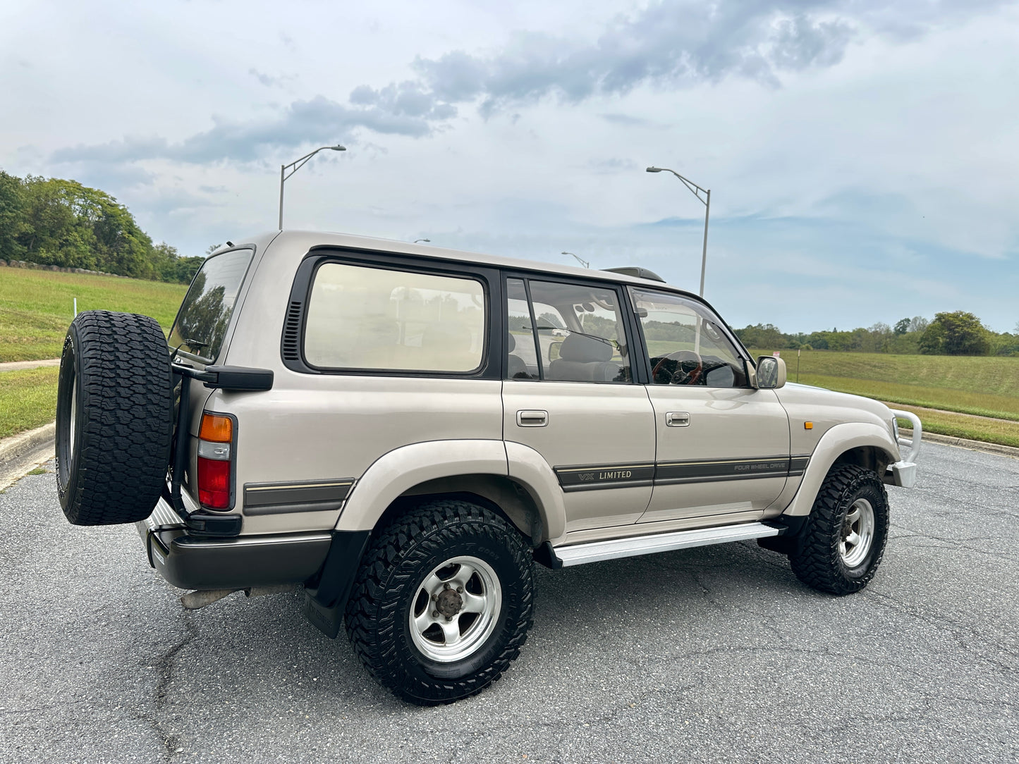1992 Toyota Land Cruiser HDJ81 VX Limited - 4WD - TURBO DIESEL — LOT#657