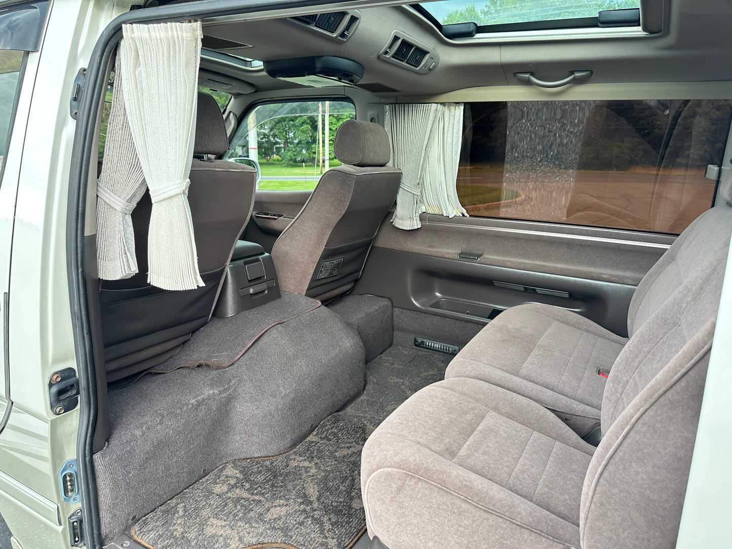 2000 TOYOTA HIACE SUPER CUSTOM LIVING SALOON EX 4WD — INTERCOOLER TURBO DIESEL