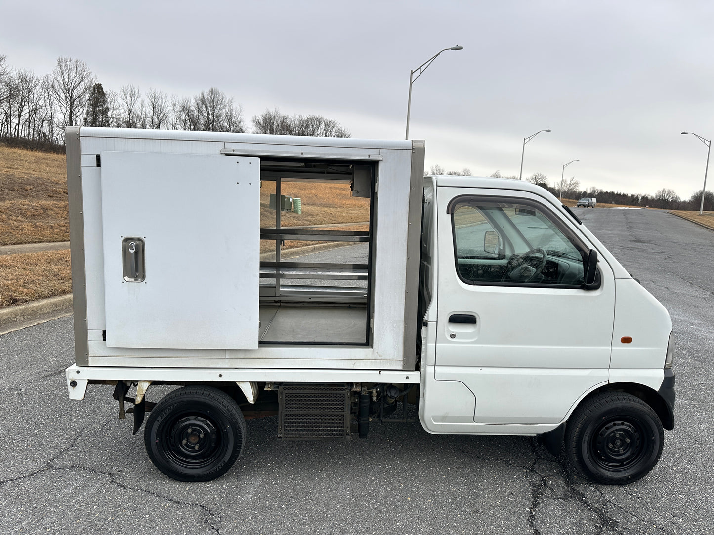 2000 SUZUKI CARRY REFRIGERATED FOOD TRUCK - 4WD — LOT#779