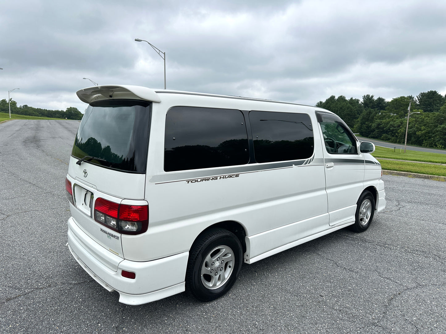 2000 TOYOTA TOURING HIACE - GASOLINE - 47,239 MILES — LOT#765