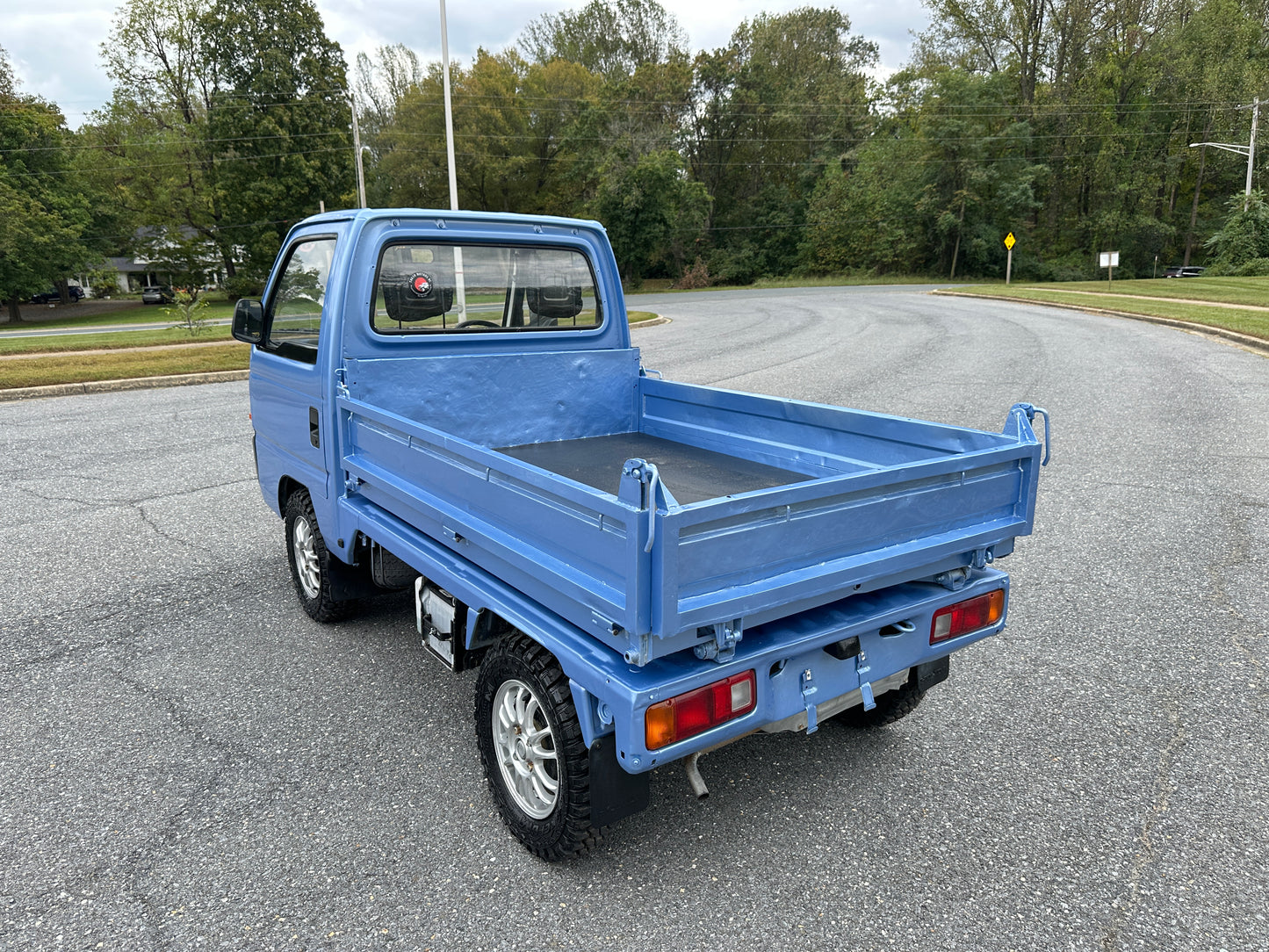 1994 HONDA ACTY DUMP 4WD - AIR CONDITIONING & CUSTOM PAINT — LOT#588