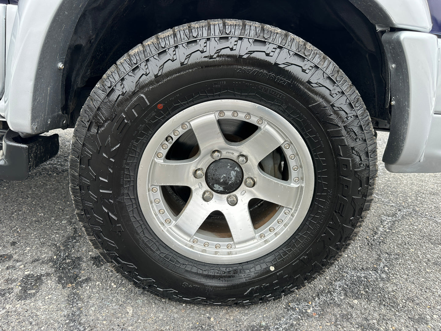 1997 TOYOTA HILUX SURF SSR-X - TURBO DIESEL- 4WD — LOT#543