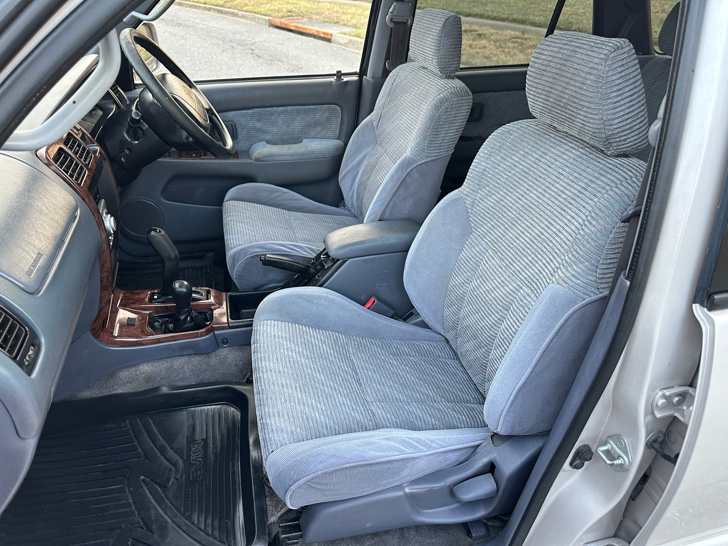 1996 Toyota Hilux Surf SSR-G 4X4 - INTERCOOLED TURBO DIESEL — LOT#822