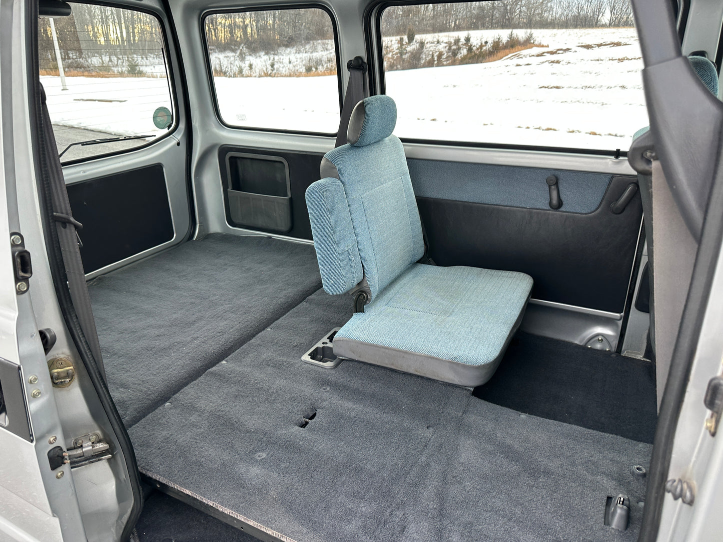 2000 SUBARU SAMBAR DIAS 4WD - 5 SPEED - FUEL INJECTION - AIRBAG — LOT#673