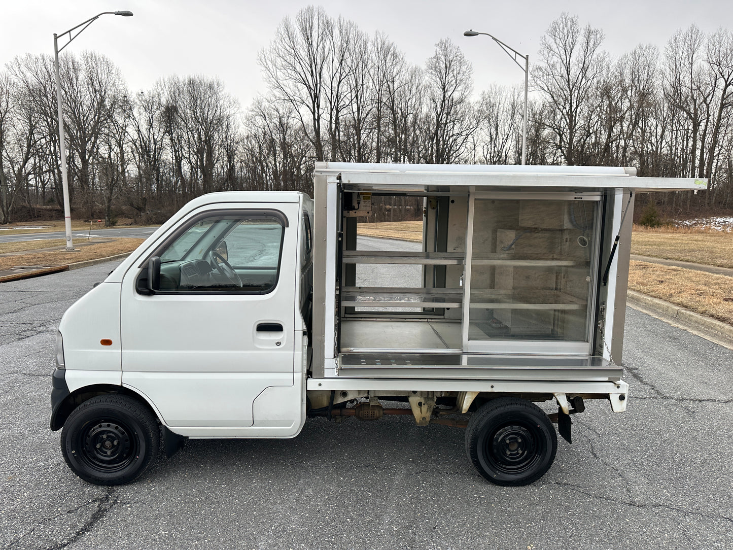 2000 SUZUKI CARRY REFRIGERATED FOOD TRUCK - 4WD — LOT#779