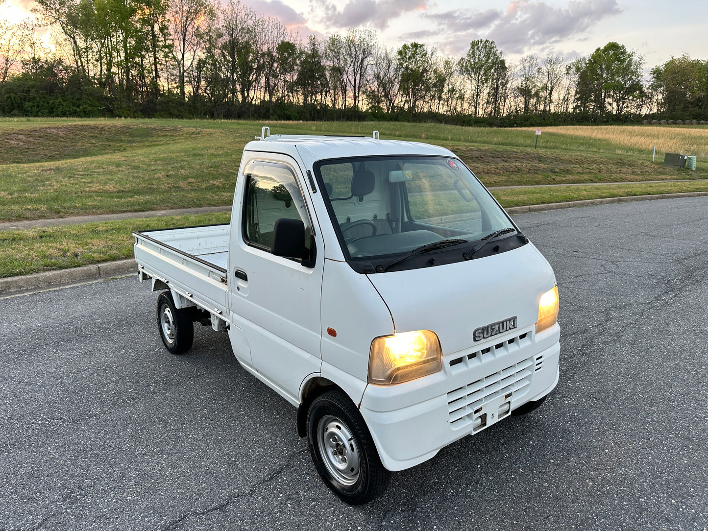 2001 SUZUKI CARRY -4WD -FUEL INJECTED -2 SPEED TRANSFERCASE -A/C — LOT#873
