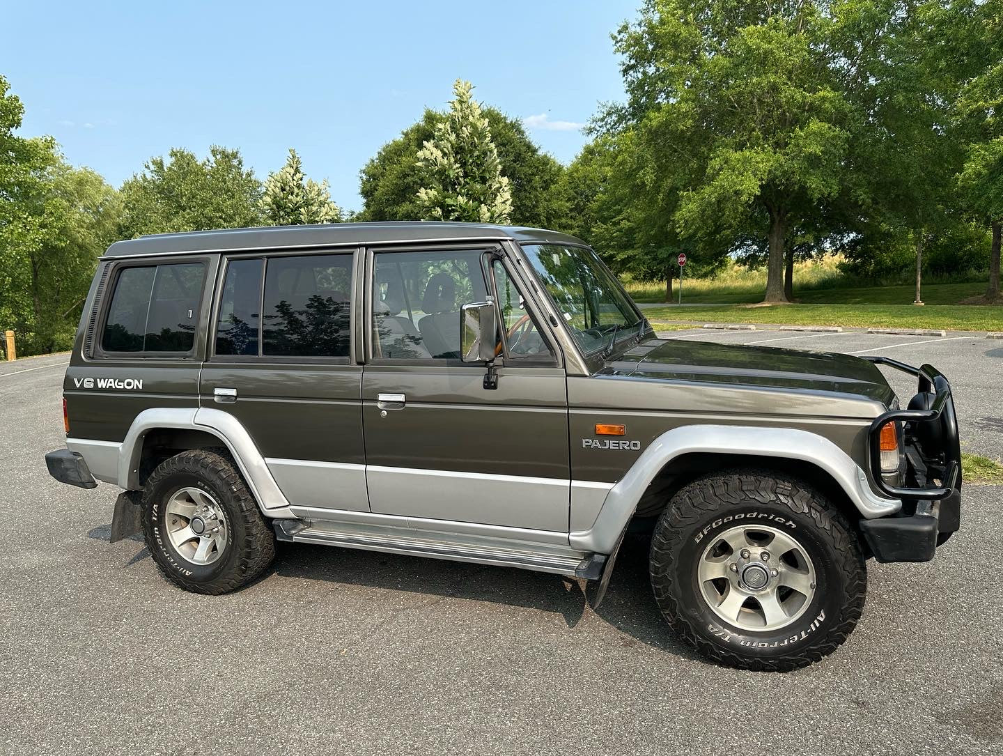 1990 MITSUBISHI PAJERO MONTERO WAGON E-L146GW