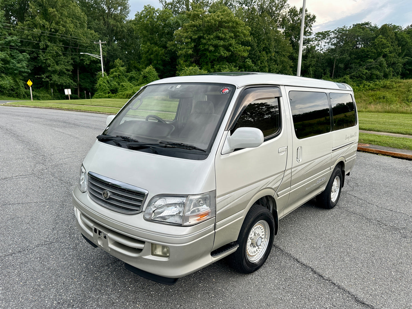 2000 TOYOTA HIACE SUPER CUSTOM LIVING SALOON EX 4WD — INTERCOOLER TURBO DIESEL