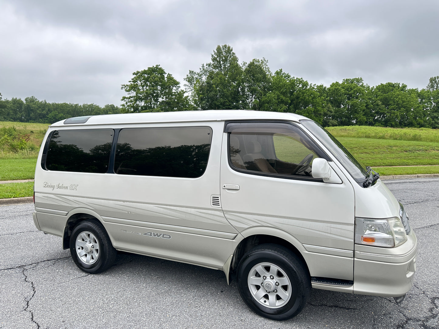 2000 TOYOTA HIACE SUPER CUSTOM LIVING SALOON EX 4WD — INTERCOOLER TURBO DIESEL