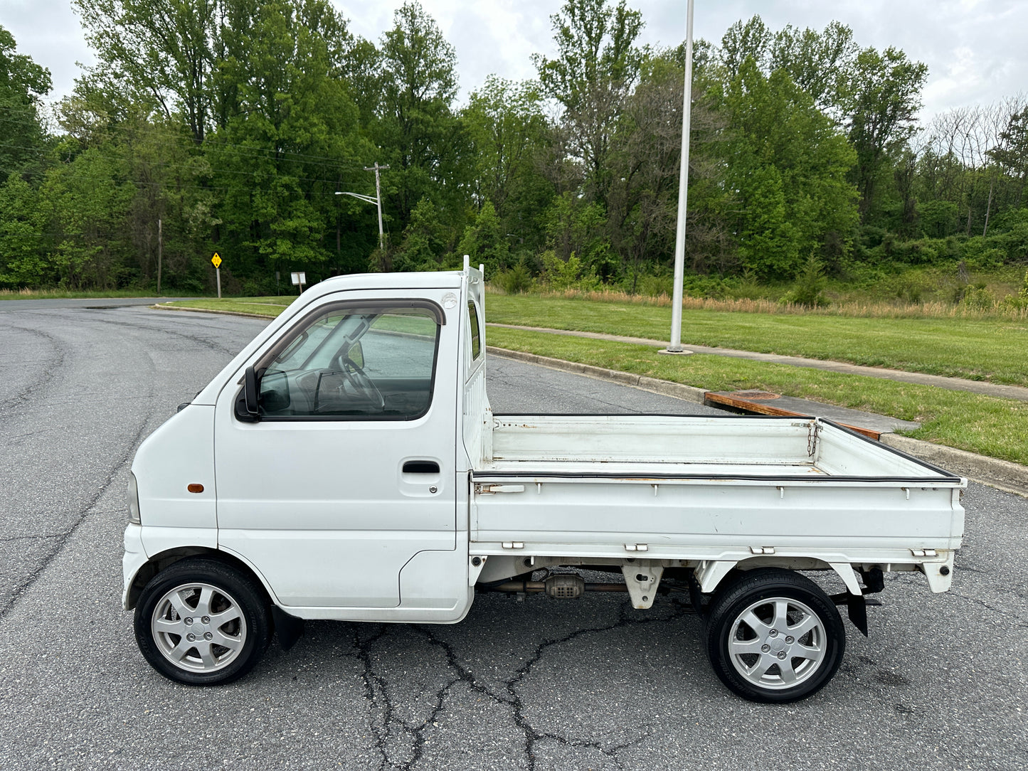 2001 SUZUKI CARRY -4WD -FUEL INJECTED -2 SPEED TRANSFERCASE -A/C — LOT#872