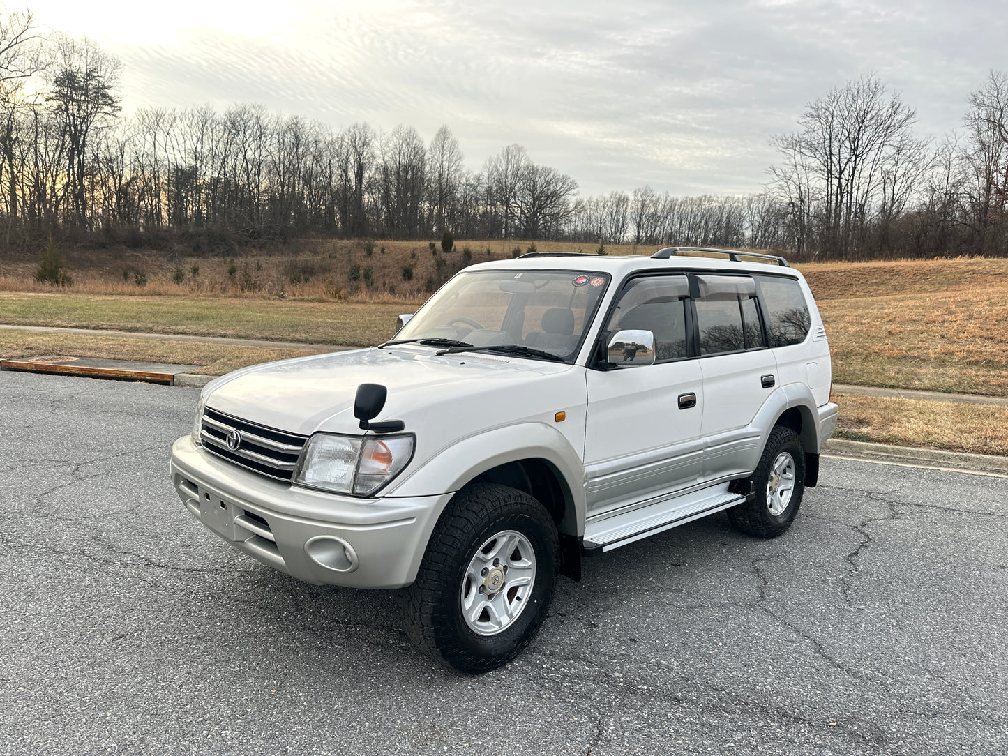 1998 Toyota Land Cruiser Prado TX Limited 4WD - 4 Cylinder Gasoline — LOT#695