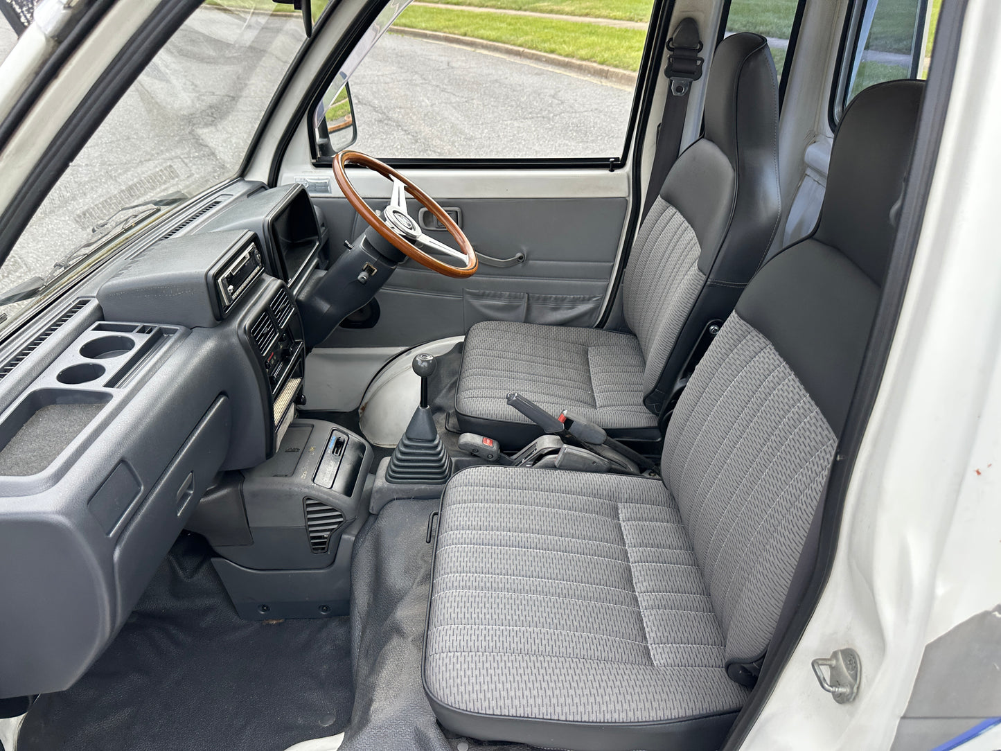 FULLY SERVICED - 1993 DAIHATSU HIJET JUMBO CUSTOM 4WD - AIR CONDITIONING — LOT#707