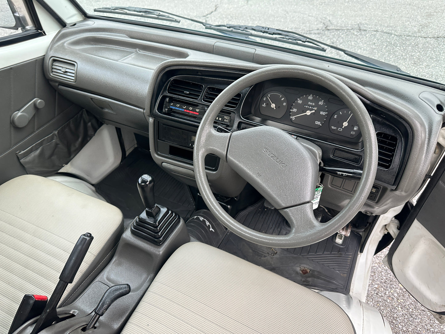 1997 SUZUKI CARRY - 4WD - AXLE LOCK - AIR CONDITIONING — LOT#672