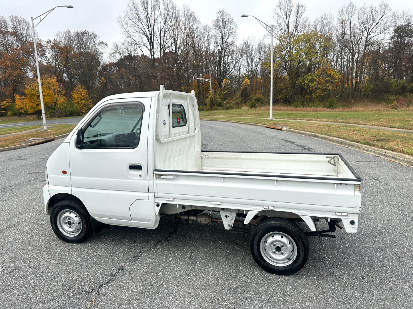 1999 SUZUKI CARRY -4WD -FUEL INJECTED -2 SPEED TRANSFER-CASE -26k MILES — LOT#680