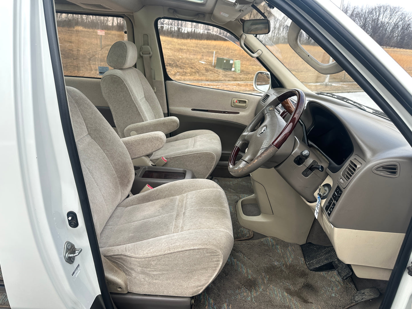 1999 TOYOTA GRAND HIACE LIMITED EXCELLENT EDITION 4WD - V6 GASOLINE — LOT#715