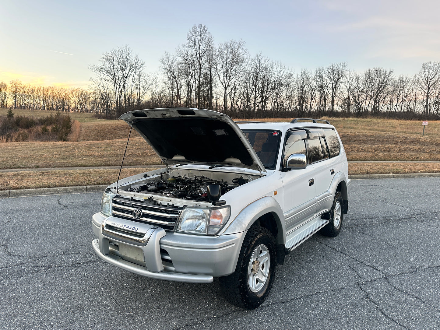 1999 Toyota Land Cruiser Prado TX Limited 4WD - 4 Cylinder Gasoline — LOT#688