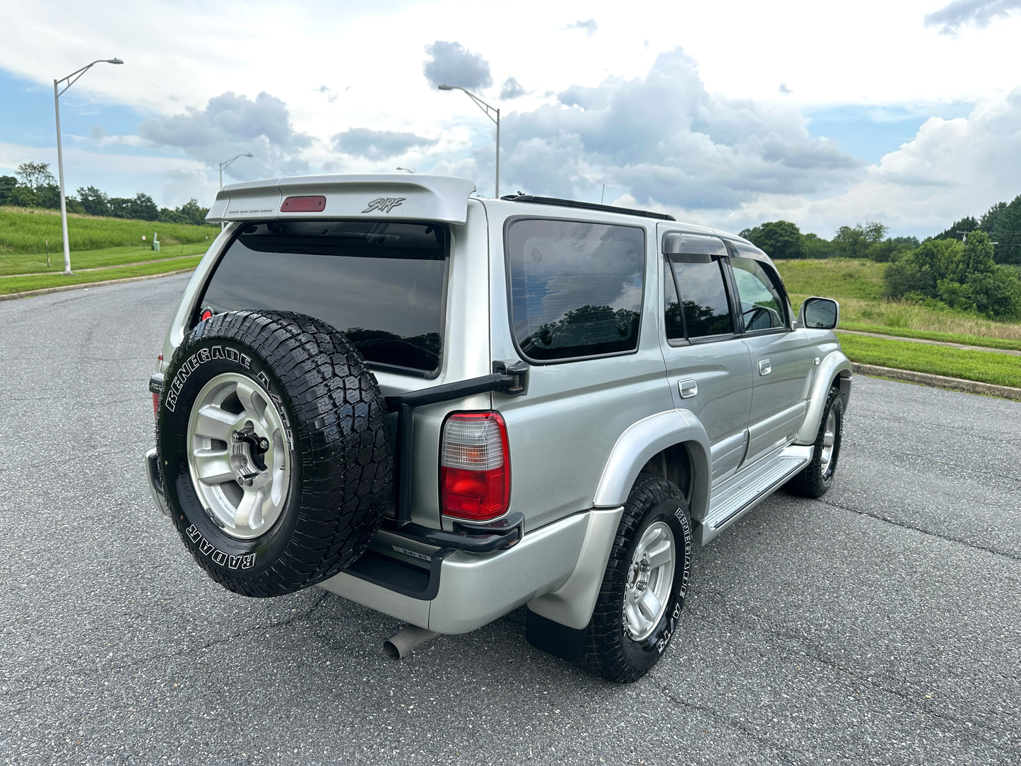1999 TOYOTA HILUX SURF SSR-G VZN185 — V6 Gasoline — LOT#579