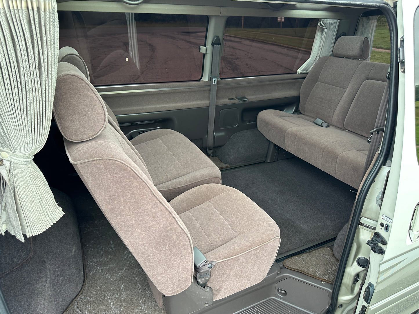 2000 TOYOTA HIACE SUPER CUSTOM LIVING SALOON EX 4WD — INTERCOOLER TURBO DIESEL