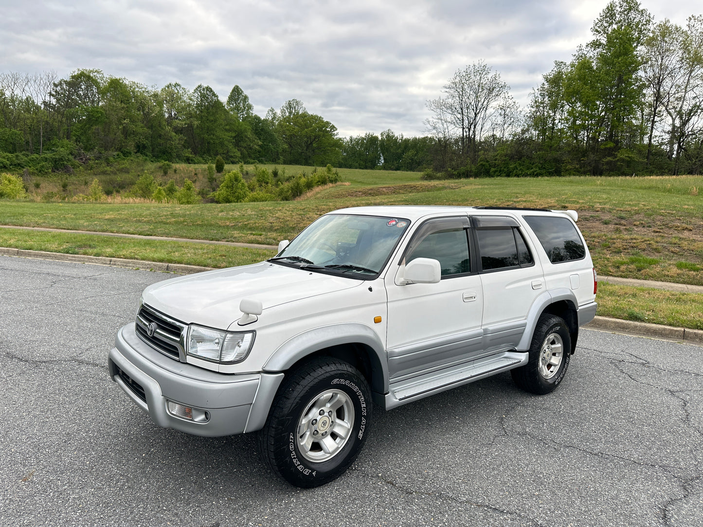 1999 TOYOTA HILUX SURF SSR-X 4WD - 5 SPEED MANUAL - 4 Cylinder Gasoline - 99k Miles — LOT#888