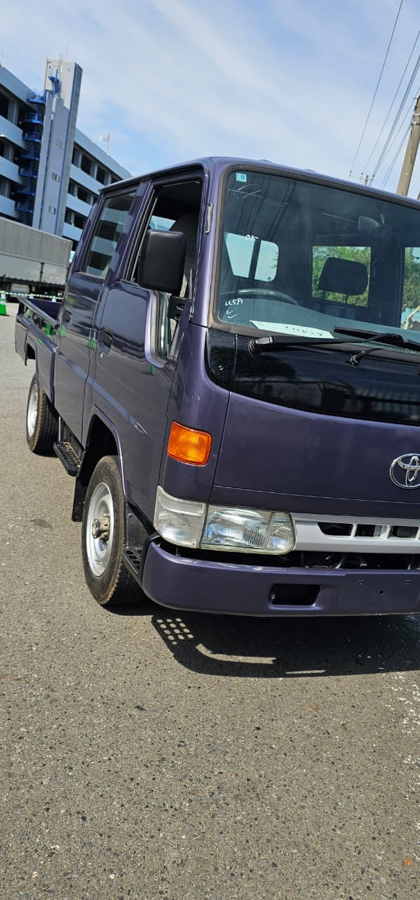 1999 TOYOTA TOYOACE 4WD DOUBLE-CAB TRUCK - 36,859 Miles - DIESEL