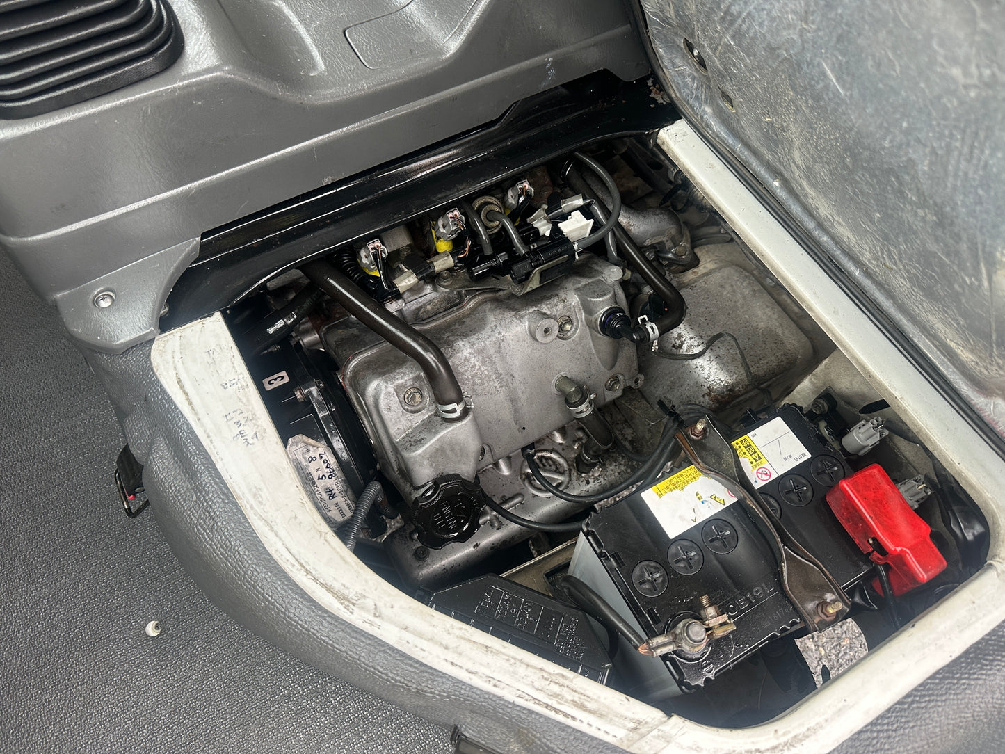 1999 SUZUKI CARRY TURBO - 4WD - A/C - FUEL INJECTION- 5 SPEED — LOT#711