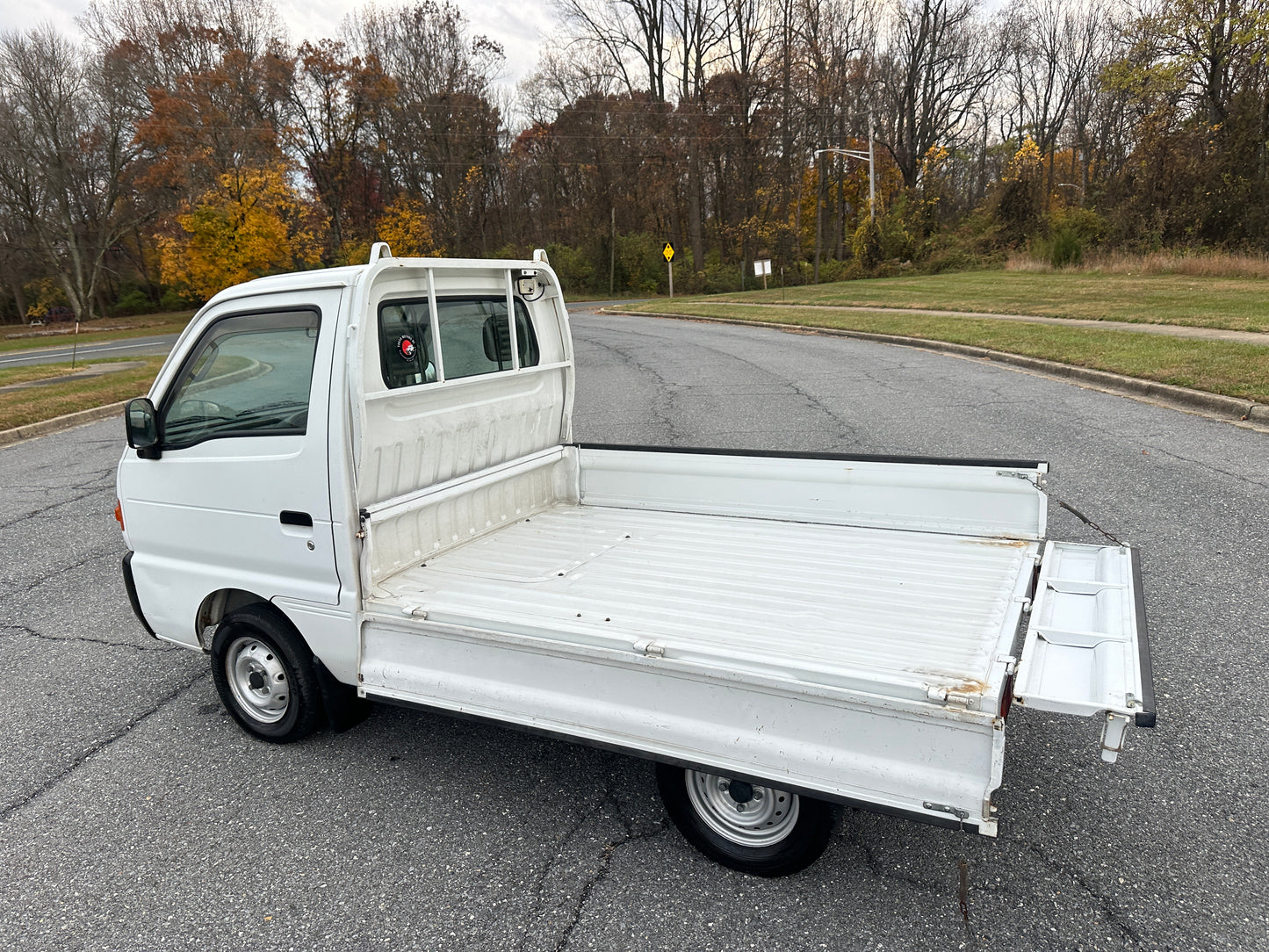 1997 SUZUKI CARRY - 4WD - AXLE LOCK - AIR CONDITIONING — LOT#672