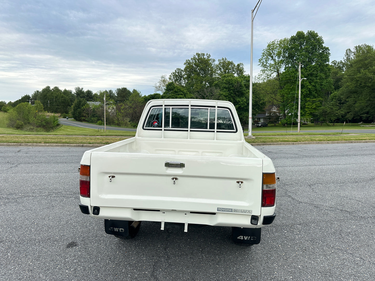 1992 TOYOTA HILUX SSR LN107 DOUBLE CAB PICKUP - DIESEL - 4x4 - 5 SPEED MANUAL - FULLY SERVICED - LOT#757