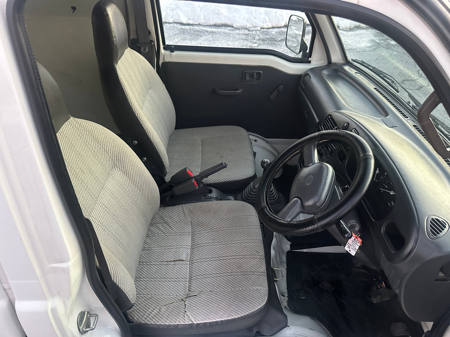 1997 DAIHATSU HIJET SUPER JUMBO 4WD - A/C - EXTENDED CAB WITH HIGH ROOF — LOT#692