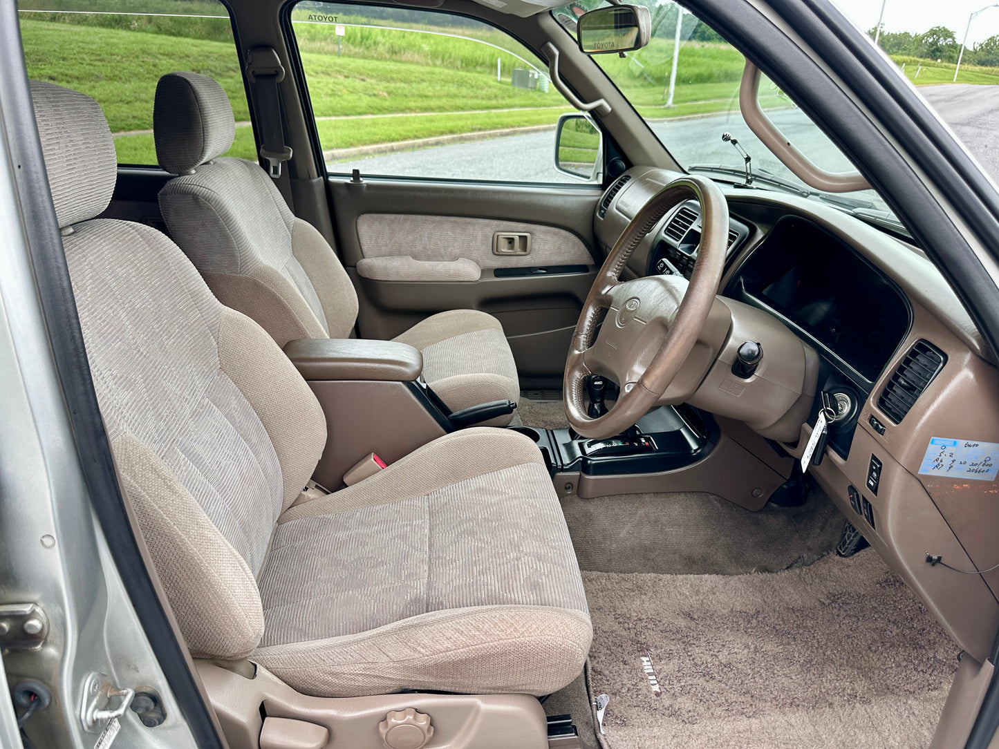 1999 TOYOTA HILUX SURF SSR-G VZN185 — V6 Gasoline — LOT#579