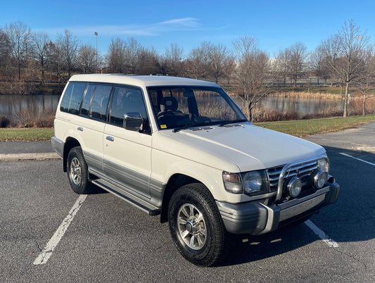 1991 MITSUBISHI PAJERO V44W