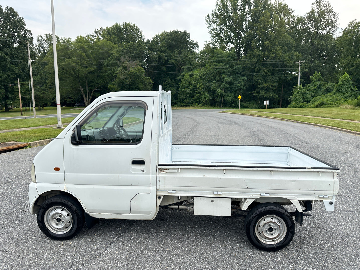 1999 SUZUKI CARRY -4WD -FUEL INJECTED -2 SPEED TRANSFER-CASE  -AIR CONDITIONING — LOT#598