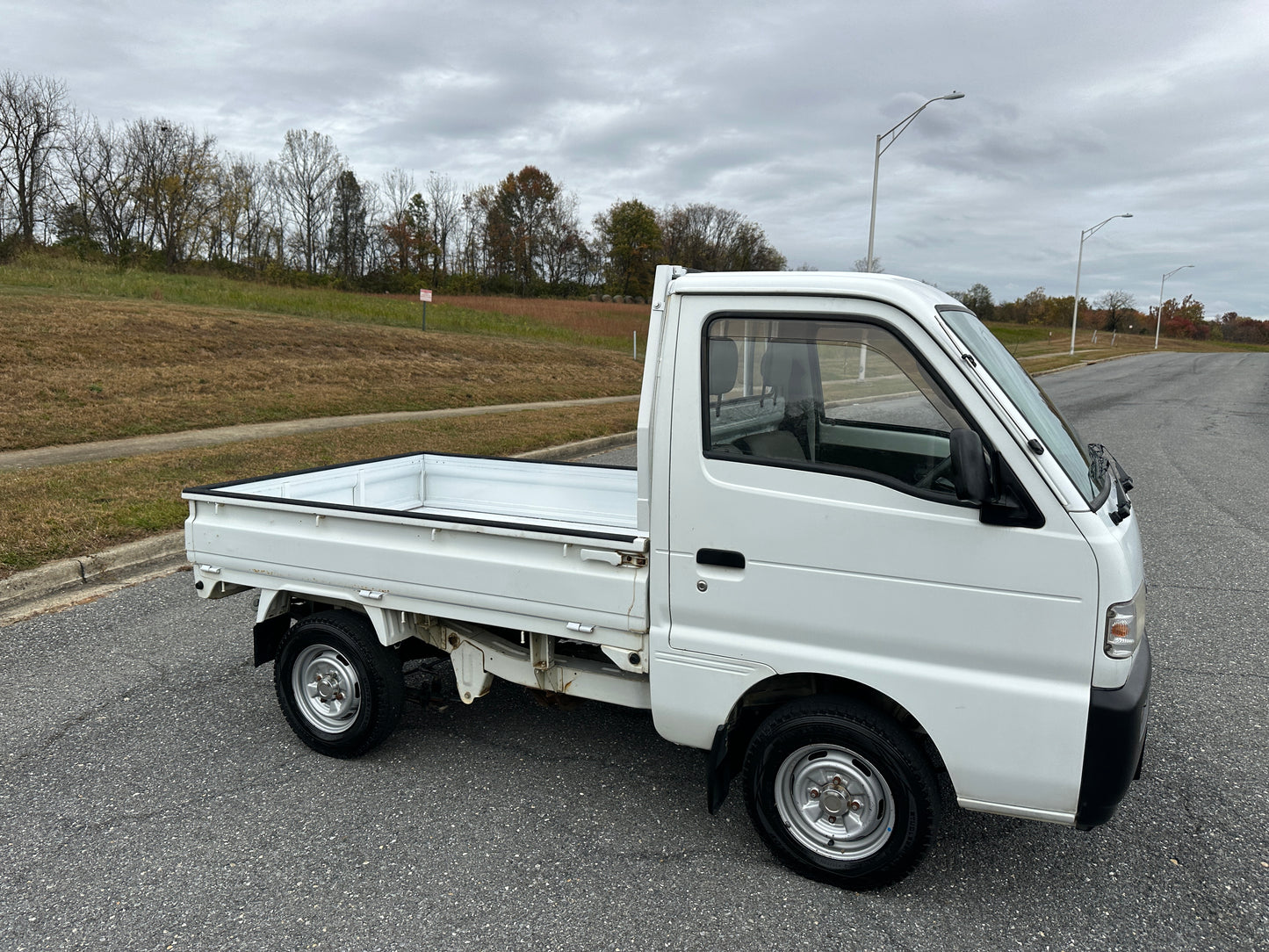 1993 SUZUKI CARRY - 4WD - AXLE LOCK — LOT#666
