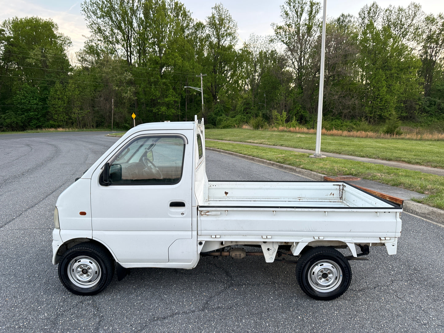 2001 SUZUKI CARRY -4WD -FUEL INJECTED -2 SPEED TRANSFERCASE -A/C — LOT#873