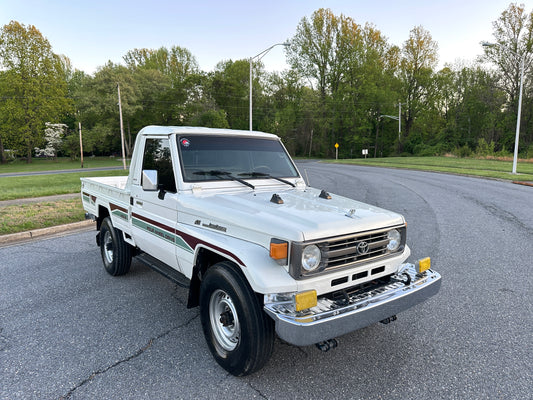 1999 TOYOTA LAND CRUISER FZJ75 PICKUP 4WD - GCC SPEC - LEFT HAND DRIVE - 5 SPEED MANUAL — LOT#854