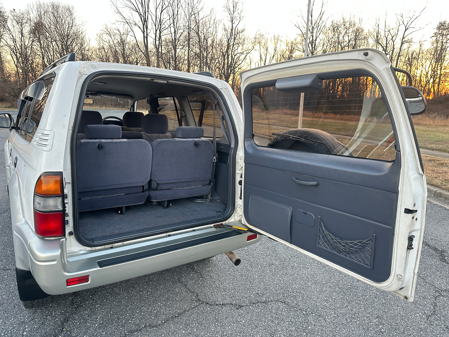 1999 Toyota Land Cruiser Prado TX Limited 4WD - 4 Cylinder Gasoline — LOT#688