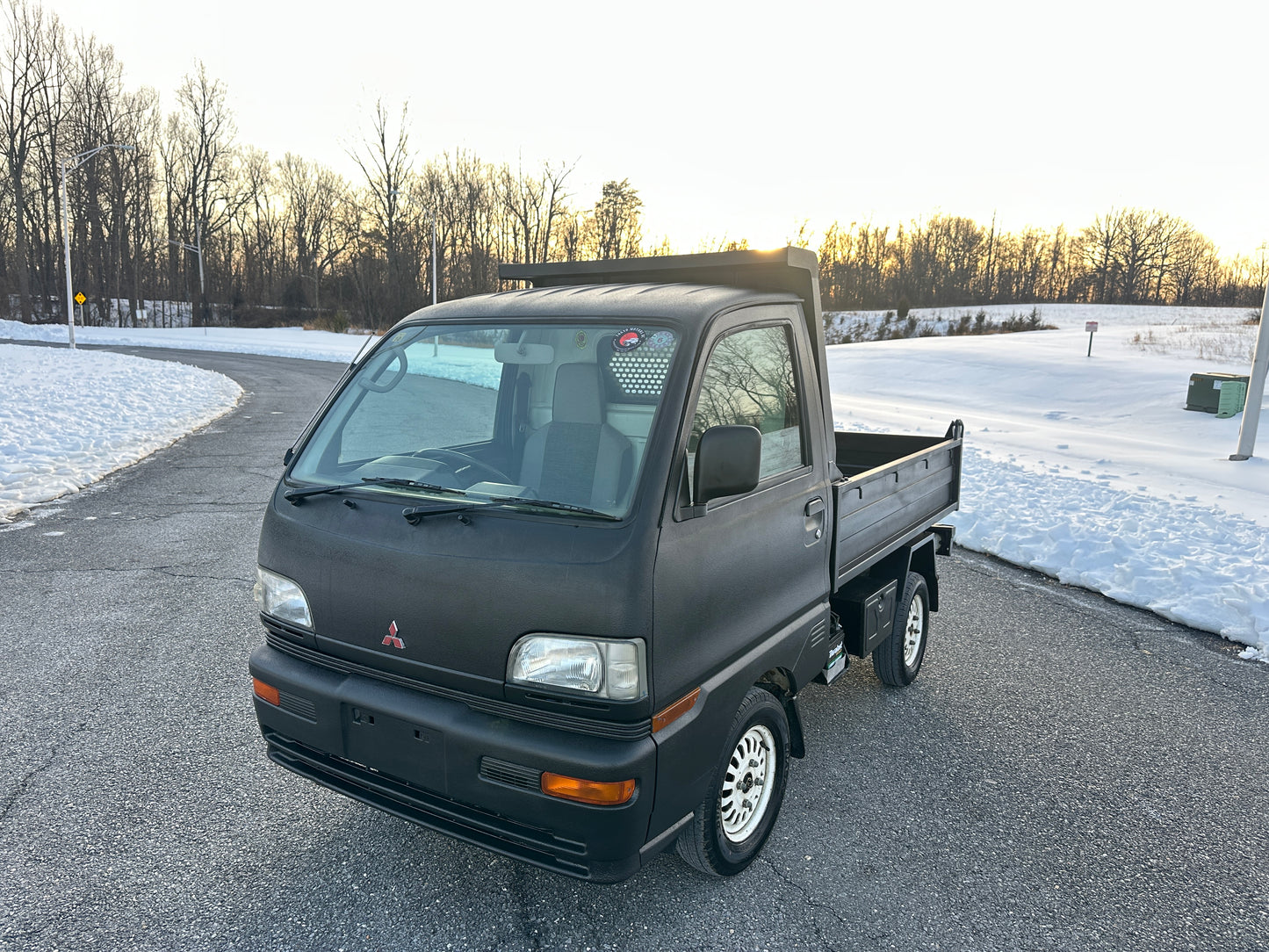 1997 MITSUBISHI MINICAB DUMP TRUCK 4WD - AUTOMATIC - A/C - FUEL INJECTION - POWER STEERING — LOT#734