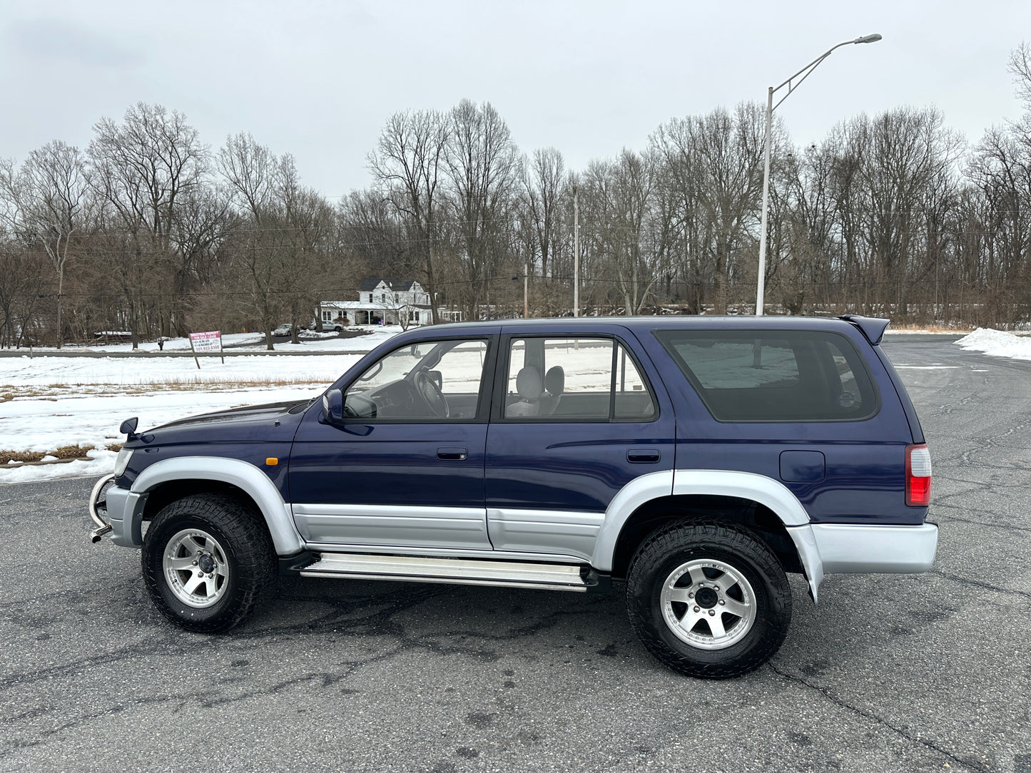 1997 TOYOTA HILUX SURF SSR-X - TURBO DIESEL- 4WD — LOT#543