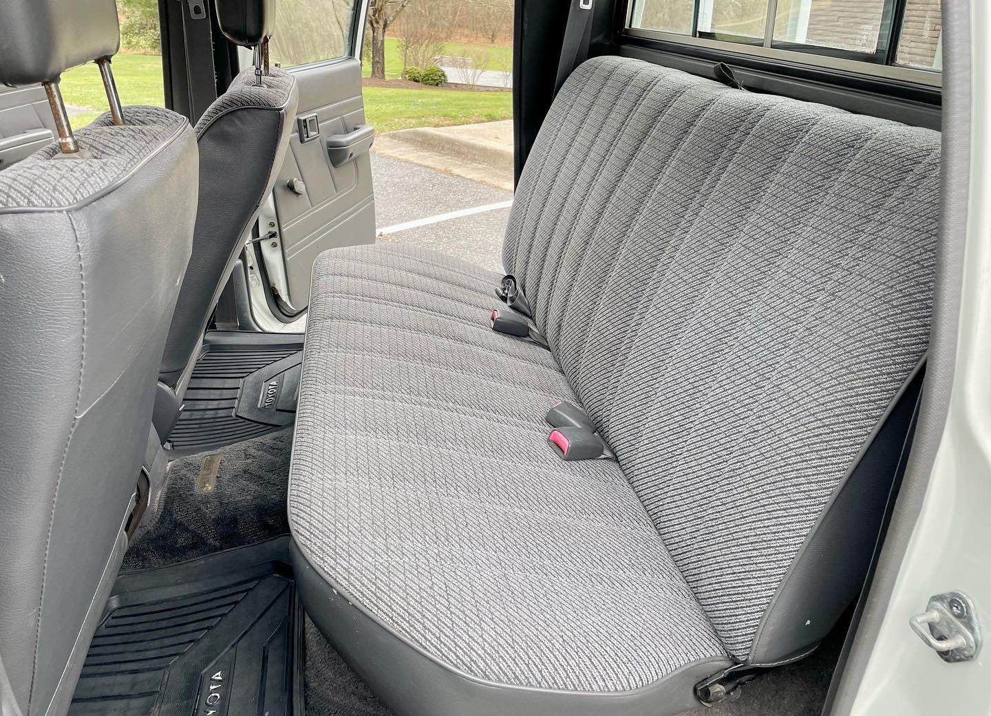 1993 TOYOTA HILUX SR LN107 Double Cab Pickup
