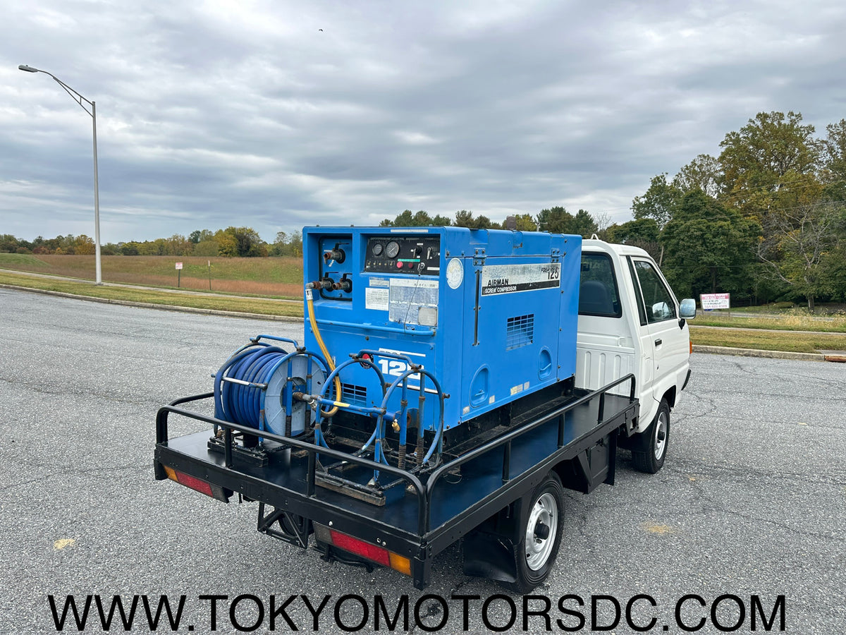 1992 TOYOTA TOWNACE AIR COMPRESSOR TRUCK - DIESEL - 17k MILES — LOT#958