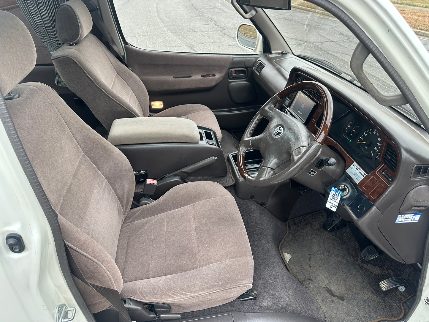 1999 TOYOTA HIACE SUPER CUSTOM LIVING SALOON EX 4WD — INTERCOOLER TURBO DIESEL — LOT#719