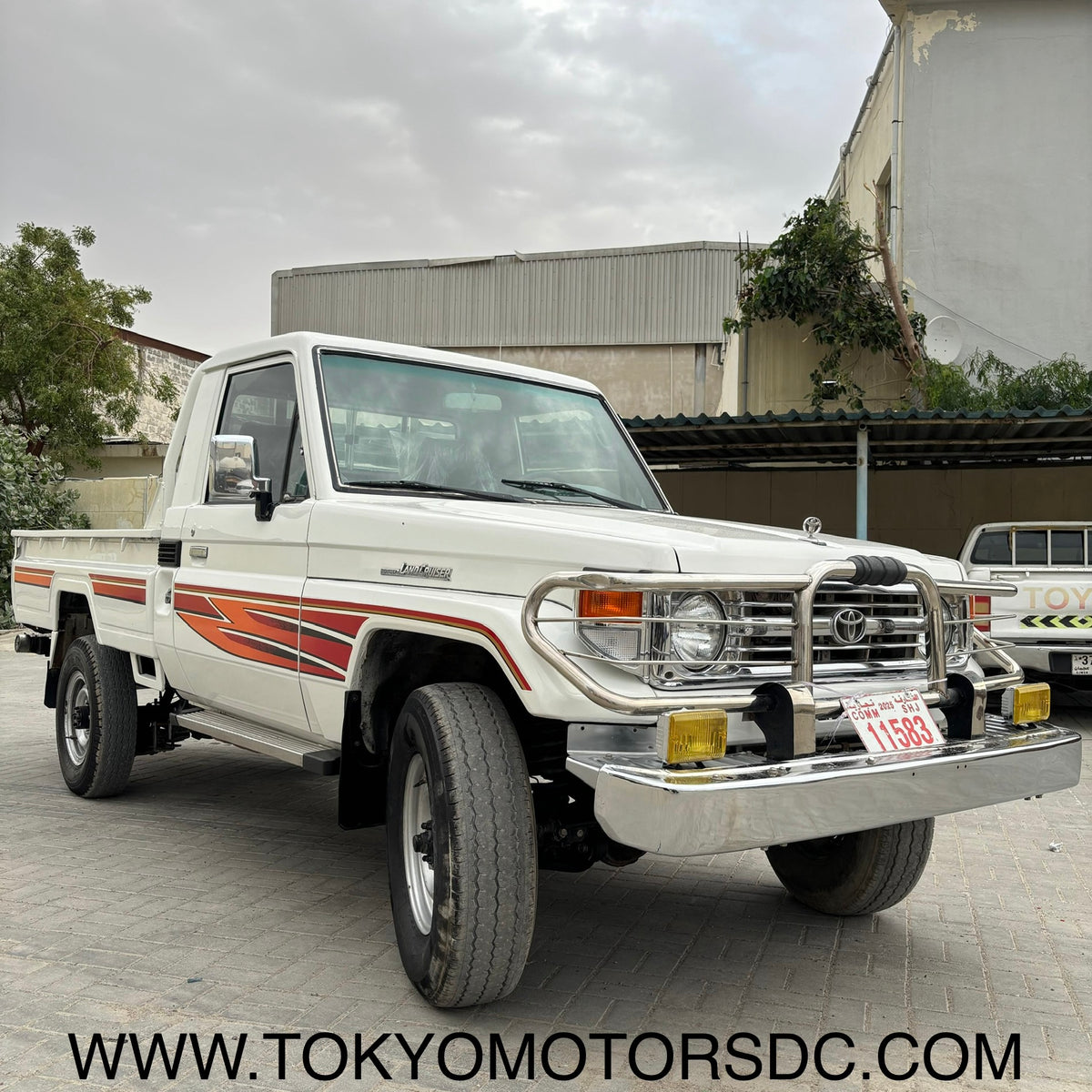 2001 TOYOTA LAND CRUISER LX FZJ79 PICKUP 4WD - “GCC SPEC” - 5 SPEED MANUAL - DUAL FUEL TANKS - FUEL INJECTION