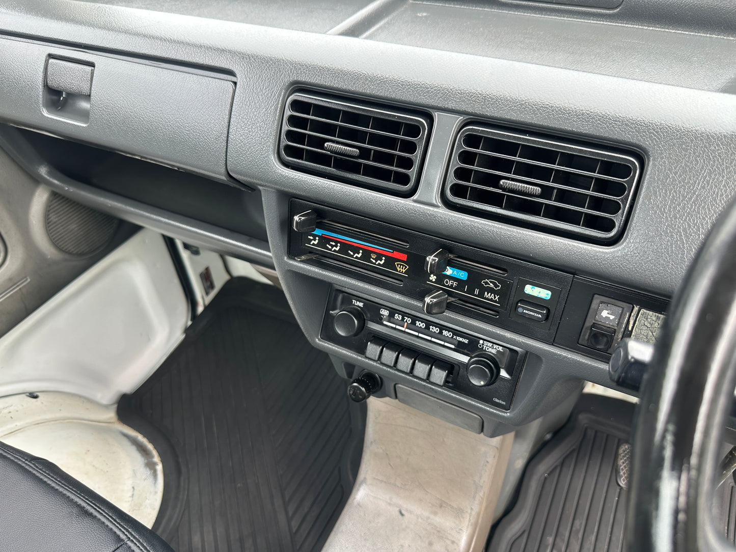 1993 HONDA ACTY SDX - 4WD - A/C - 27k Miles — LOT#596