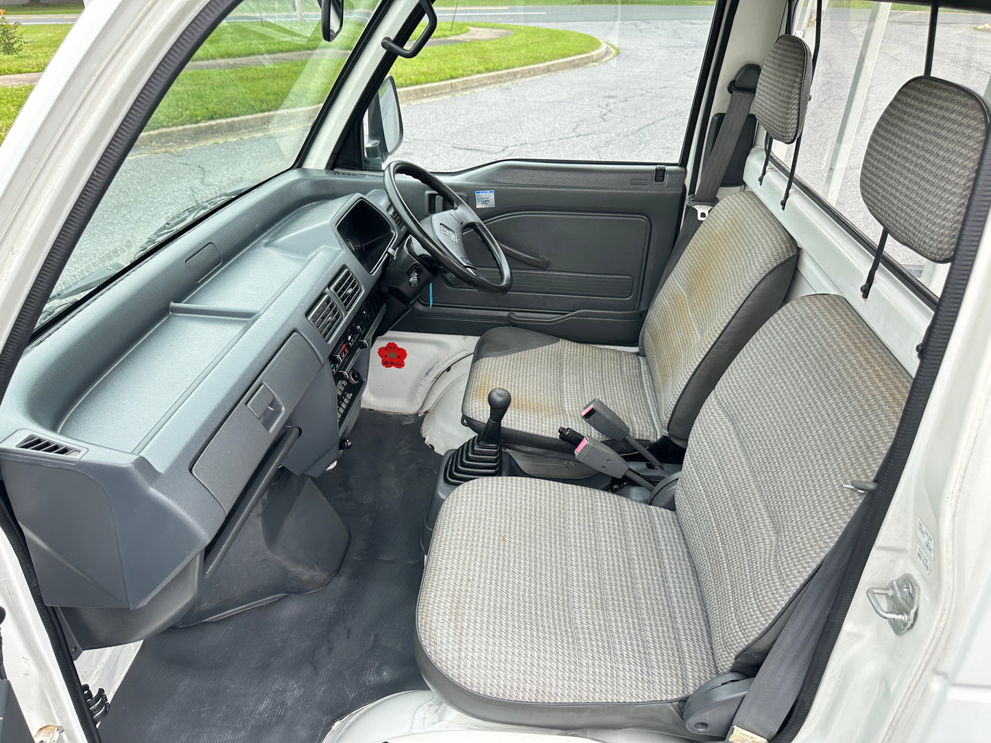 1997 HONDA ACTY SDX 4WD & 5-Speed — LOT#553