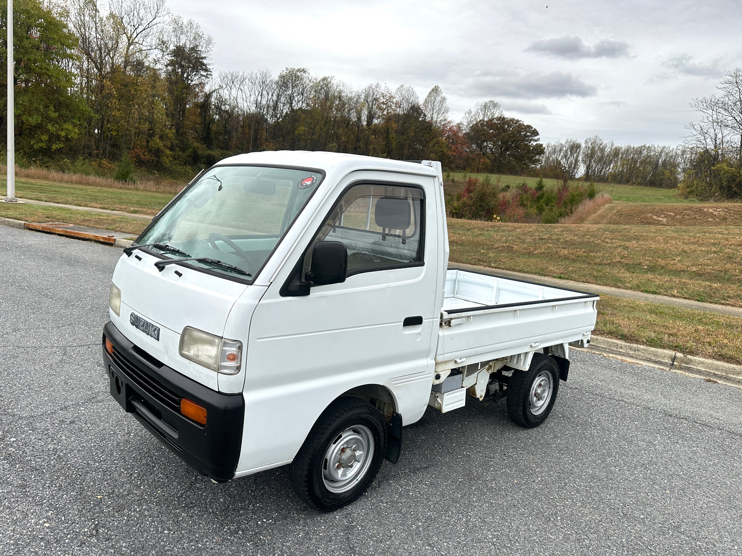 1993 SUZUKI CARRY - 4WD - AXLE LOCK — LOT#666