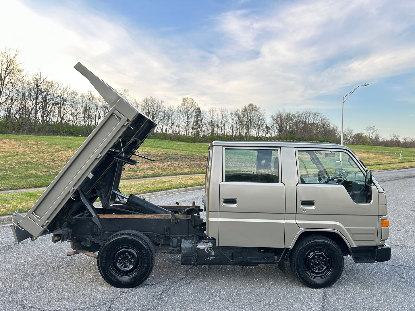 1993 TOYOTA TOYOACE LY61 DOUBLE-CAB DUMP TRUCK