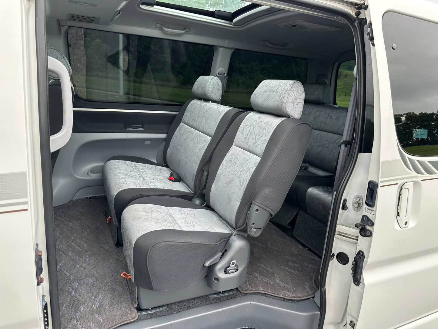2000 TOYOTA TOURING HIACE - GASOLINE - 47,239 MILES — LOT#765